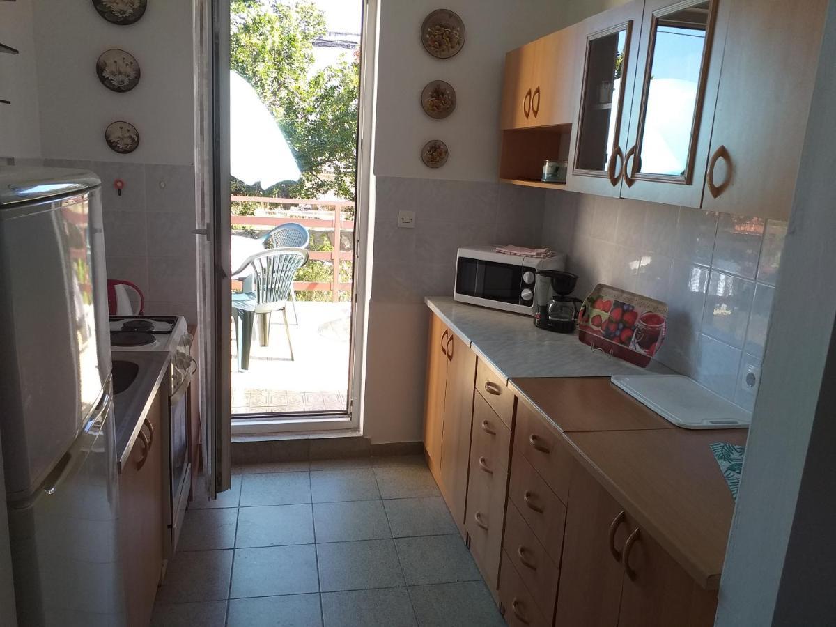 Beachfront House Nada - Happy Rentals Karlobag Luaran gambar