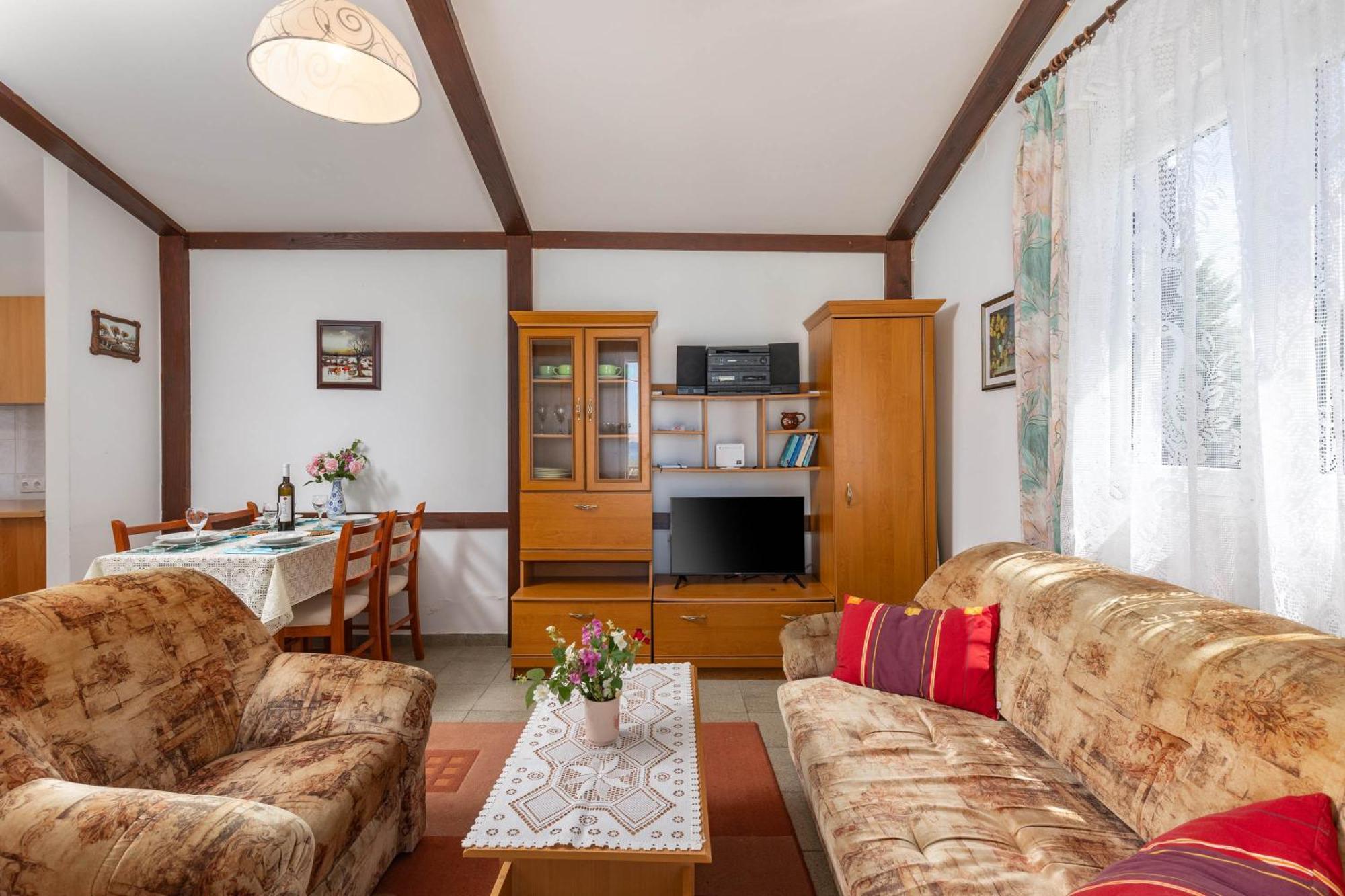 Beachfront House Nada - Happy Rentals Karlobag Luaran gambar